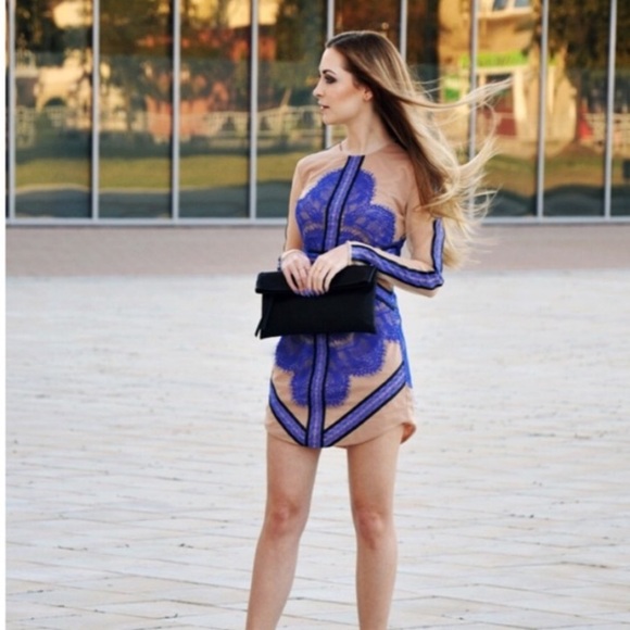 Three Floor China Blue Dress in Medium - Picture 11 of 16